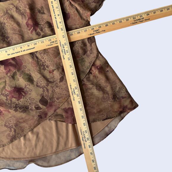 R&M Richards floral chiffon overlay blouse sz 10 mauve rose asym hem lined USA - Picture 4 of 5